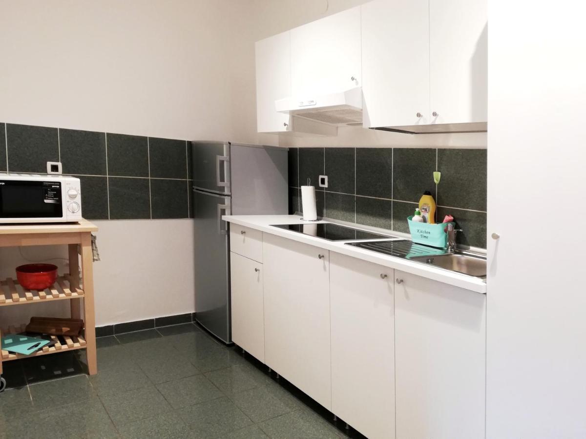 City Center Apartment Umag Bagian luar foto